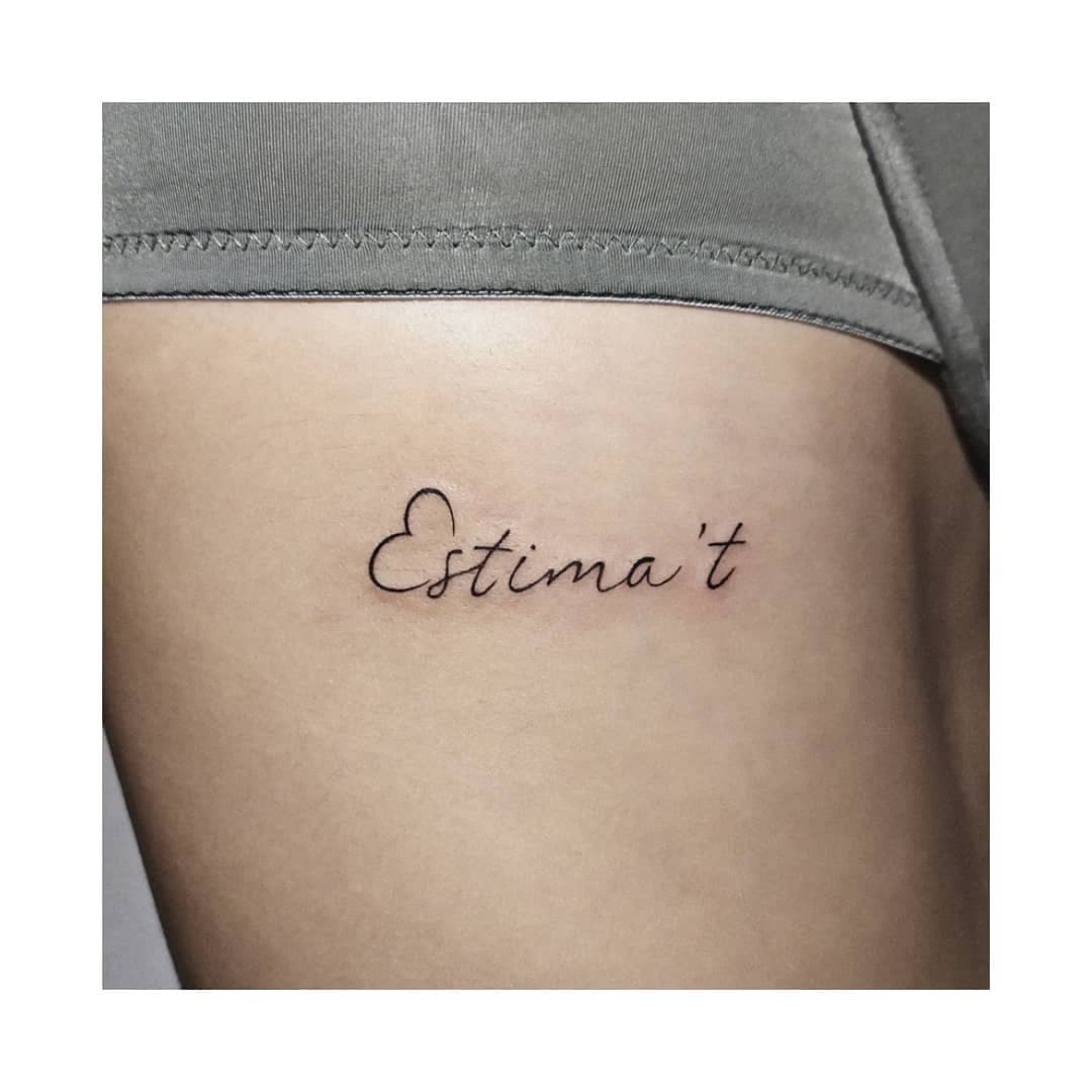 Tatuaje de línea fina de Lidia Alberich — L'Olivera, Barcelona